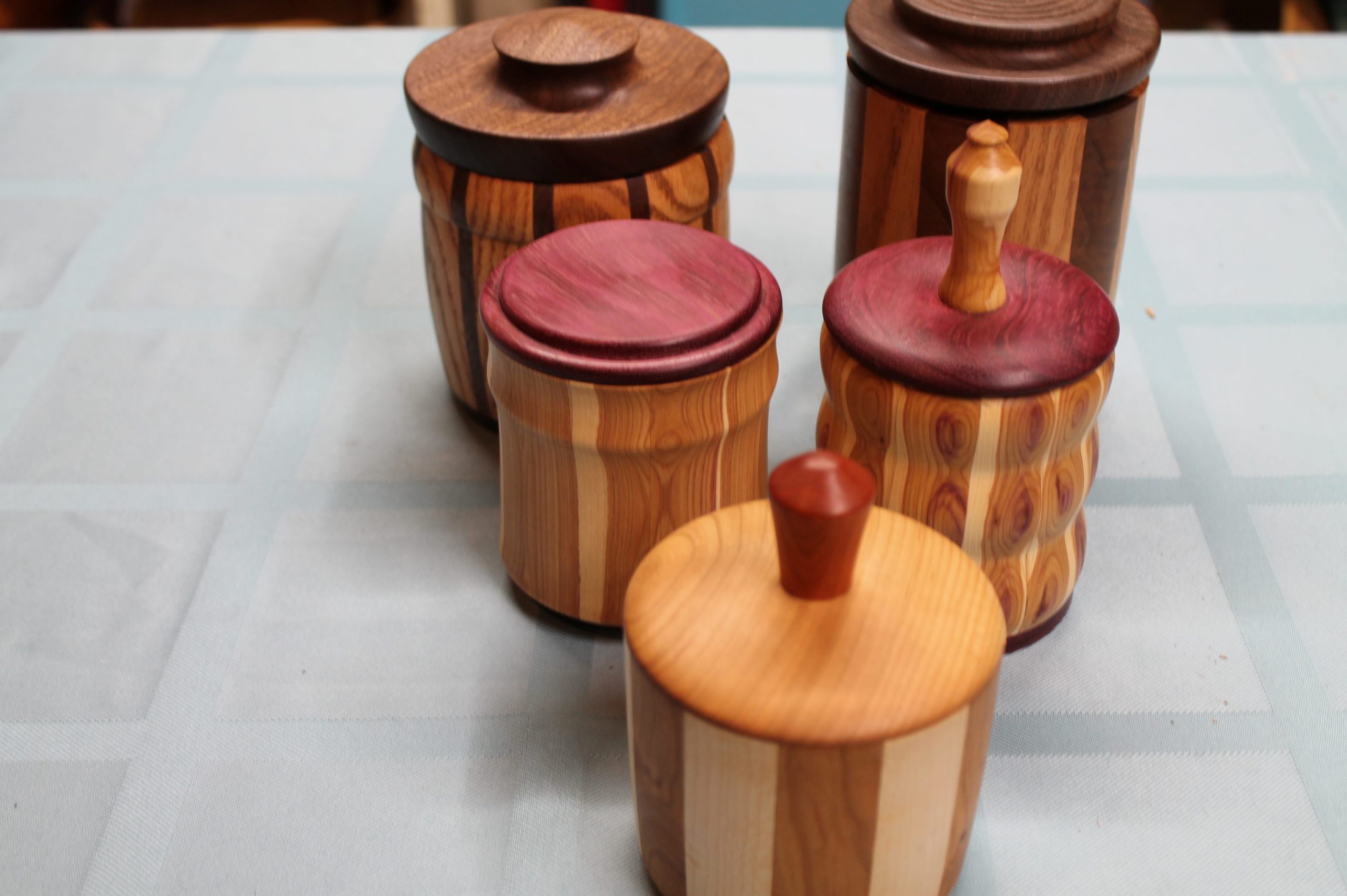 Threaded turned boxes