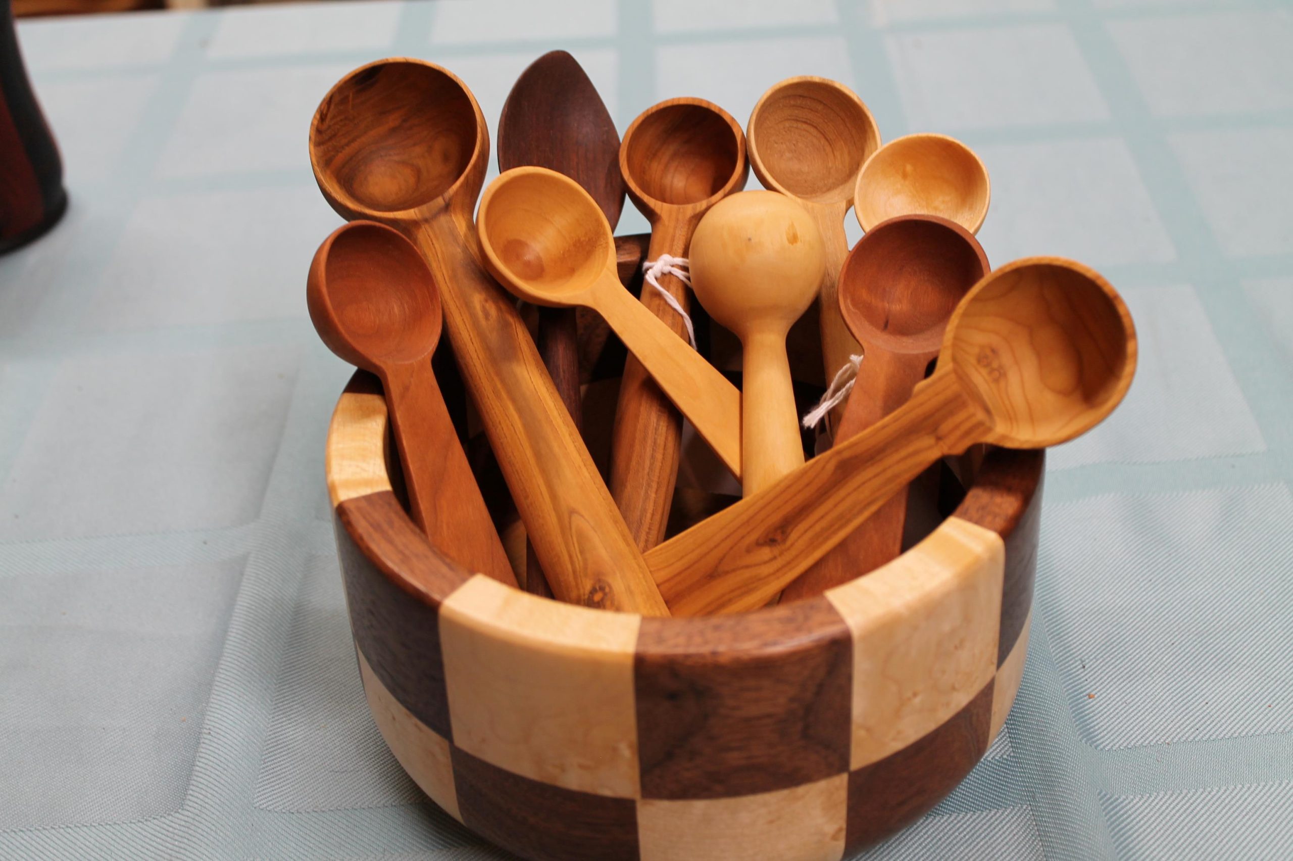 Spoons scoops